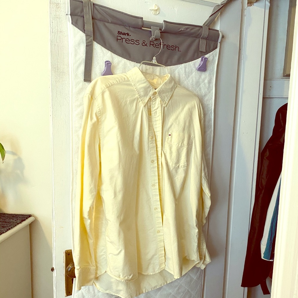 Men’s L Tommy Hilfinger yellow button down
